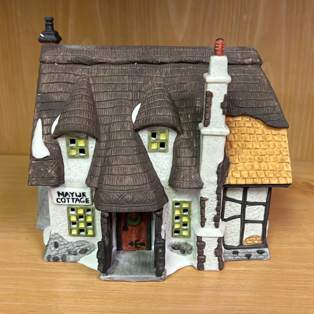 Oliver Twist Maylie Cottage Dickens Village 1990 In Box